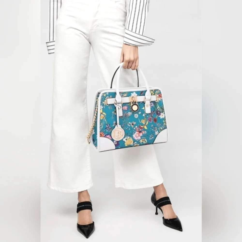 🌟NWOT Designer Inspired White Blue  Handbag Satchel With Gold Lock🌟